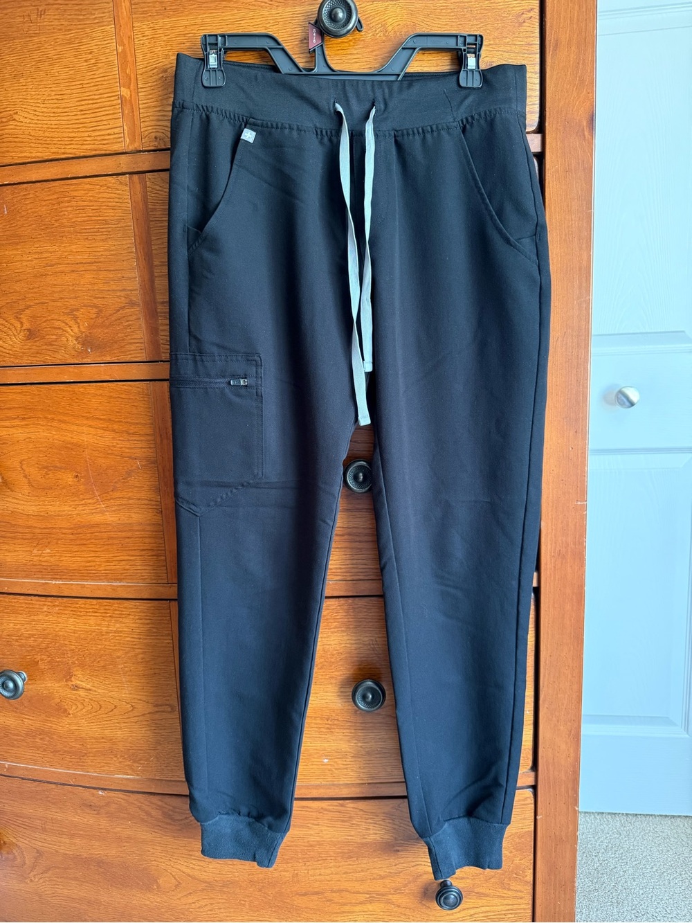 FIGS Zamora Jogger Scrub Pants Black SM Women’s Regular